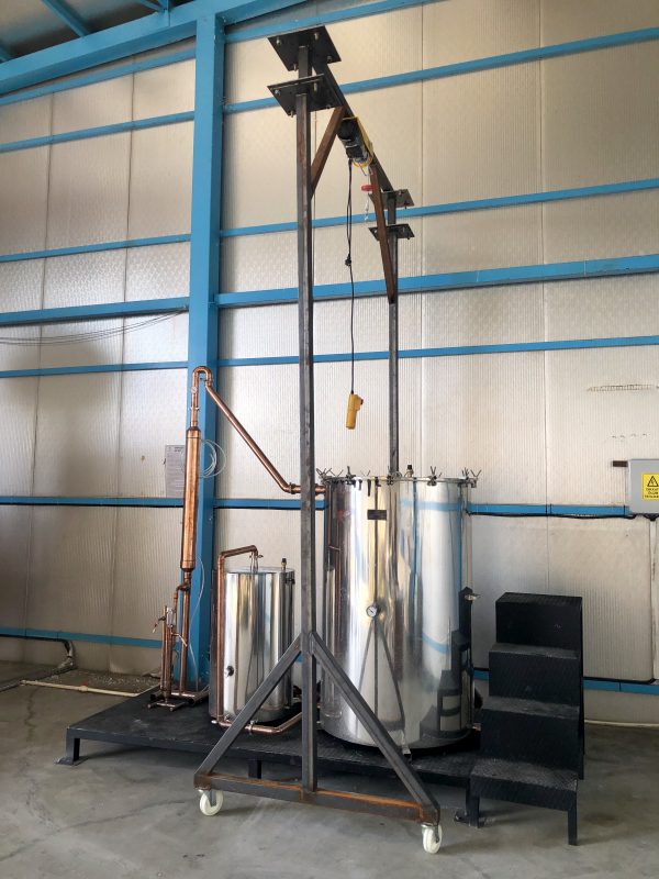 AF-1000+250L professional distillation system third view
