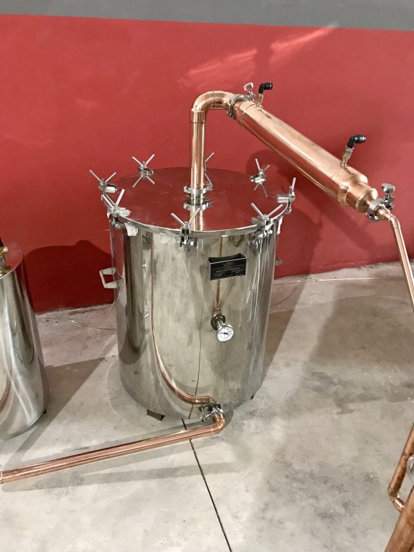 AF-200+70L professional distillation system third view